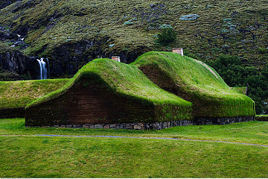 在床上打扑克牌：策略卡牌驱动极速狂飙，创新竞速游戏颠覆传统体验-4