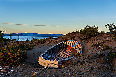 成人av蜜桃：极限竞速地平线，尽享专业驾驶与视听盛宴的成熟之旅-3