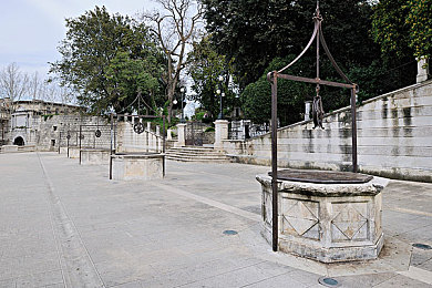 两人打扑克:单挑扑克心理战全解析,高手进阶必备策略与实战技巧-3