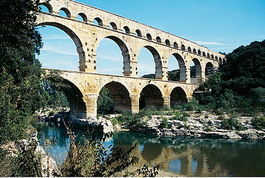 成人黄色免费软件:霓虹赛道上的速度革命,定制你的街头传奇-2