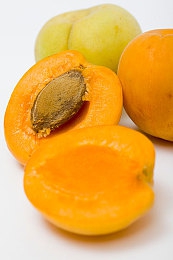 孟孟春节回家相亲：赛车手春节返乡，驾驶与情感交织的双重挑战今日上线-2