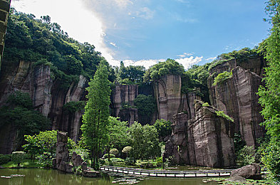 欧美肥臀大白屁股：宽体猛兽的数字化狂飙，虚拟赛道上的力量美学-2