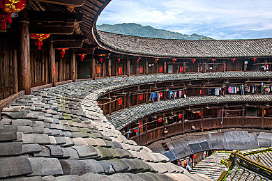 葫芦娃里面千万影片：经典动画新生，驰骋奇幻竞速新纪元-1