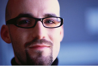 青色综合:《极速幻境》全新概念超跑登场,能量视觉系统颠覆竞速体验-2