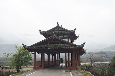 修修漫画在线阅读页面免费漫画入口页面首页登录秋蝉：竞速新作深度解析，漫画叙事与秋日赛道的创新融合-4