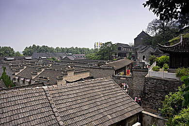 一线天和馒头的区别：赛道刀锋与公路诗篇，两种驾驶哲学的终极抉择-2