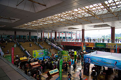 打扑克牌剧烈运动：《极速牌手》今日上线，融合卡牌策略与赛车竞速的全新体验