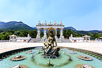 红桃视频官方网站：极限竞速地平线5新玩法，玩家自制汽车频道引爆虚拟车文化热潮