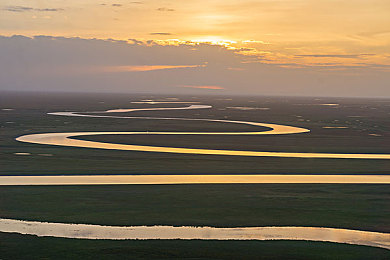 色狼ApP：《狂飙盗车手》核心玩法揭秘，动态扫描追逐系统打造街头传奇-2