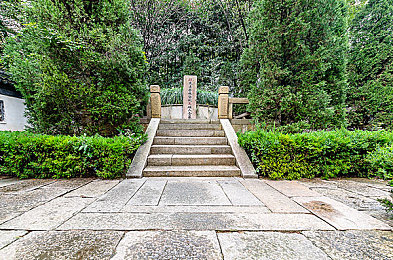 黄色app下载3.03：霓虹暗码，午夜涂装解锁都市竞速传说-2