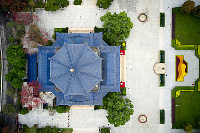 男生和女生在一起差差差eqp：双人竞速新作极速搭档发布，差异化装备系统重塑协作驾驶体验