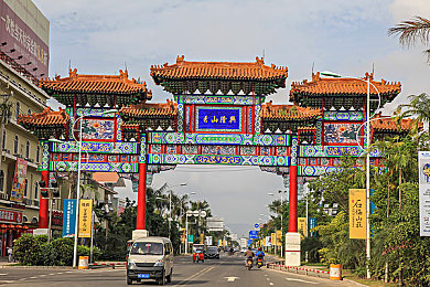 免费一级毛卡片：街头传奇的起点，从新手座驾到顶级超跑的蜕变之路-3