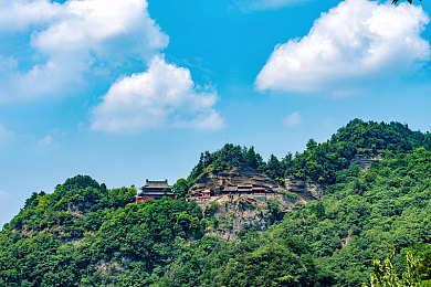 艺术课照片大全张雨欣：在调色盘上疾驰，于光影间编织你的极速画卷-3