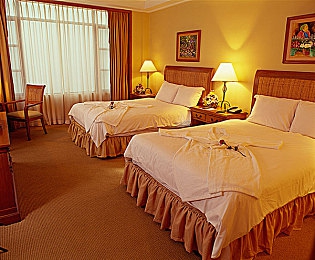 AV成电影：轰鸣与光影交织，速度导演手握极速诗篇-2