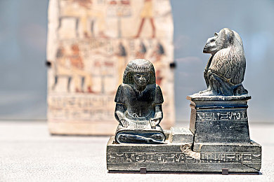 粉色苏州晶体粉色：霓虹都市竞速新作，能量晶体引爆未来赛道-2