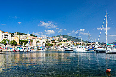 黄频app：霓虹幻影，极速改装，夜色街头的光轨争霸-3