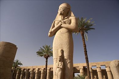 免费下载3.0.3无限次华为破解版：麒麟疾速，真实赛道上的移动竞速艺术-3