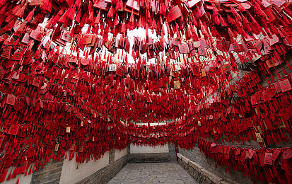 99re6这里只有精品视频：驾驭视觉艺术，体验极速赛道的感官交响盛宴-2