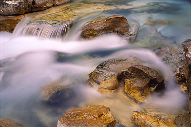 明星AI造梦工厂：未来赛车幻想，用AI设计你的专属梦幻座驾与赛道-2