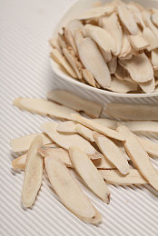 国内Av：极速华夏驰骋国产超跑，虚拟赛道融合真实科技与文化-2