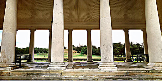 曹逼软件：神经网络赛道，与学习型对手的智慧竞速博弈