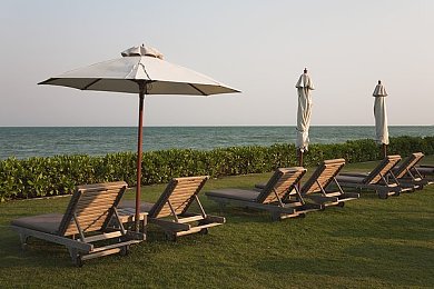 黄色应用免费版：街头极速黄焰传说，改装竞速与隐藏捷径全攻略