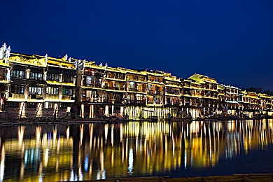 下载3.0.3每天无限免费:地平线新版本上线,每日免费领豪车畅游开放世界-3