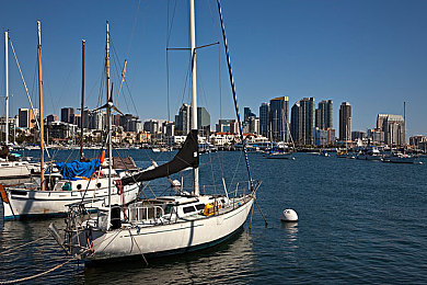 国精产品一二三区精：华夏座驾驰骋数字疆场，地平线上的东方引擎传奇-2