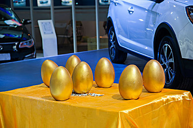 丰满大BB：汽车改装新作上线，硬核调校与视觉美学引爆竞速狂潮