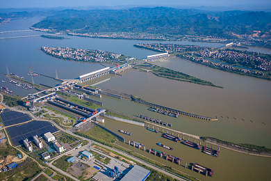 男女做爱的软件：竞速游戏情感引擎引热议，虚拟赛道如何驱动真实浪漫