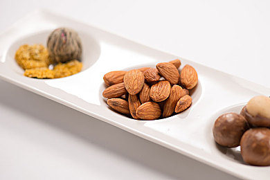 中文成人AV：极速挑战，真实驾驶，改装竞速的终极体验