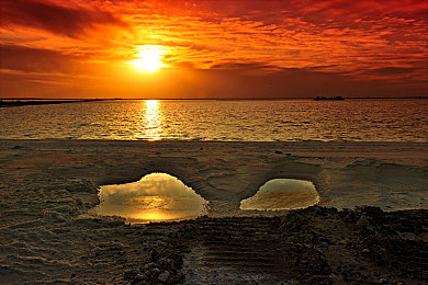 女技师推油私密高潮：引擎调校的艺术，让经典座驾重获性能巅峰-2
