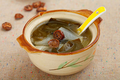 机机和机机手机免费下载版2025：未来赛车新纪元，免费改装竞技手游2025年颠覆登场-3