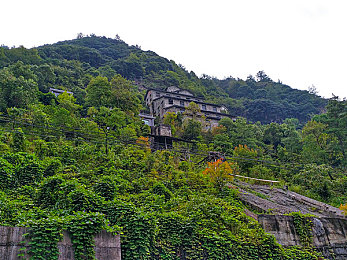 日本αV：当引擎轰鸣遇见文字冒险，体验速度与故事的融合之旅