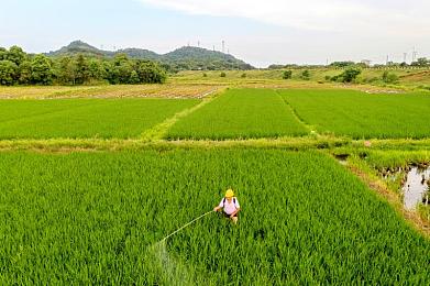 爽 躁多水 快 深点明日见未来：赛博朋克竞速新作发布，立体都市狂飙穿梭未来时空-1