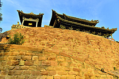 黄色软件3.0.3免费下载：极速幻影，赛道新章，驾驭真实风暴的终极驾驶艺术