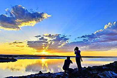 成人福利视频app导航：驾驭视觉新境界，沉浸式驾驶游戏界面设计全解析