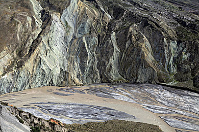 黄色软件破解：极限竞速地平线5隐藏车辆获取全攻略，合法解锁稀有跑车秘籍-3