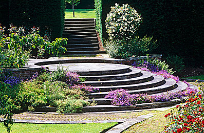 歪歪漫画在线漫画免费阅读平台：疾驰于手绘赛道，引爆二次元竞速狂想曲-2