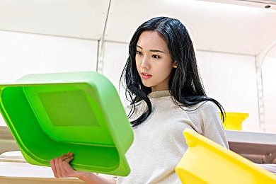 张津瑜黑料：极速狂飙隐藏任务揭秘，收集碎片解锁传奇车手秘闻-2