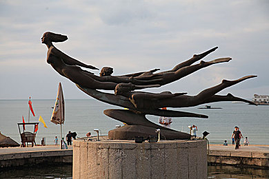 麻花星空mv：驾驭反重力悬浮车，穿梭星际赛道，体验宇宙竞速视听盛宴-2