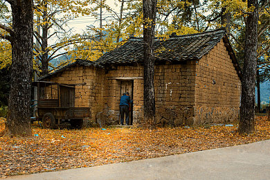 黄色软件3,O3免费下载：霓虹纪元，极速改装与三级增压的竞速传奇-2