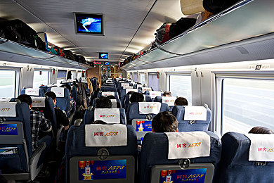 麻花传媒春节回家相亲孟孟：方向盘上的春节，副驾驶的爱情与自由-2