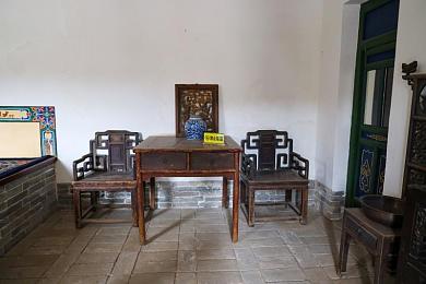 男人和女人坤坤：竞速双雄对决，刚猛与灵动的赛道策略博弈-2