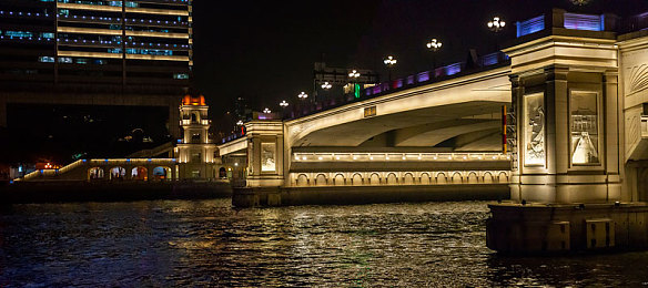 美女裸身视频软件：虚拟竞速暗藏伦理谜题，独立游戏以赛车探讨科技道德