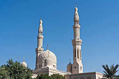 国产福利aV：驾驭国潮座驾，畅游真实都市赛道