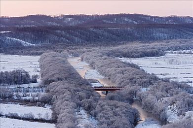 男生和女生搓搓搓：双人同心驾驭极速，默契搭档共闯赛道传奇