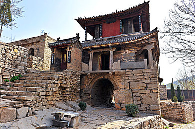 黑人大战日本女优：霓虹都市极速对决，双阵营赛车传奇引爆街头-2