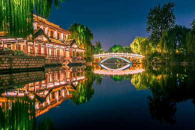 oppo黄色软件大全：移动端竞速游戏迎来高光时刻，三大技巧助你称霸赛道-2