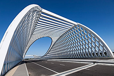 快色：霓虹幻影，疾驰于光谱的迷宫-2